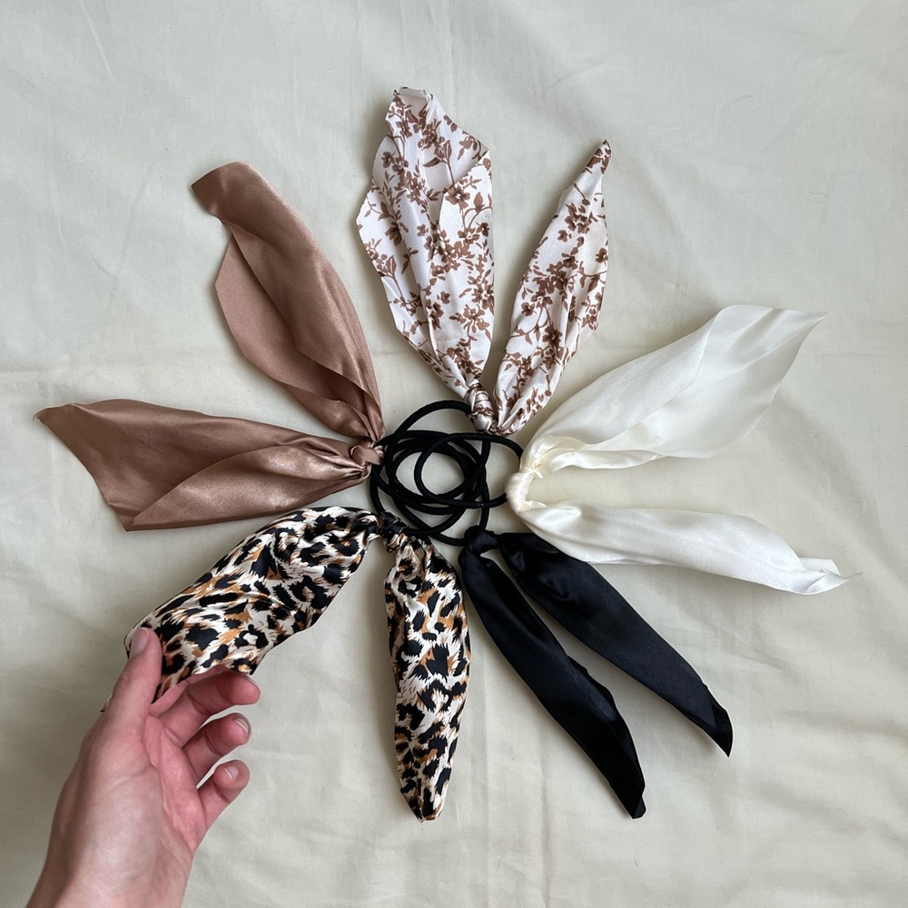 🌿 5/$15 hair band with bow